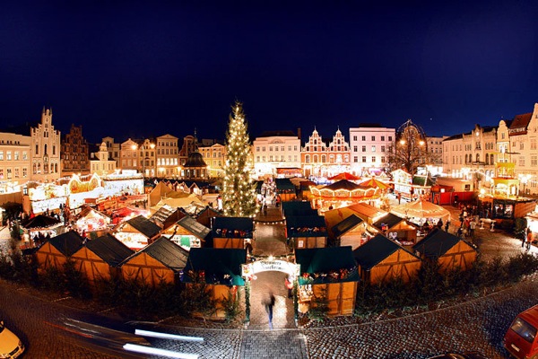 Рождественская ярмарка в Зальцбурге. Фото alba-tros.com