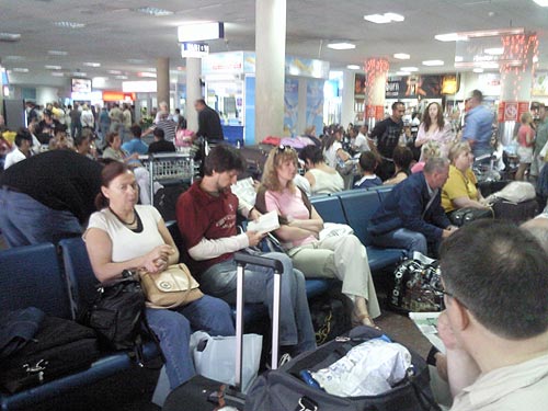Зал ожидания в Аэропорту «Борисполь». Фото с сайта http://www.workfromhome.com.ua/