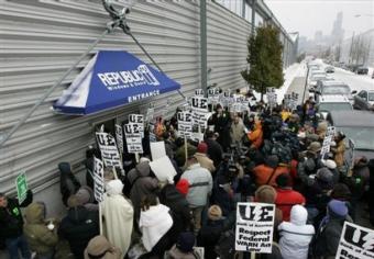 В США уволенные рабочие захватили завод