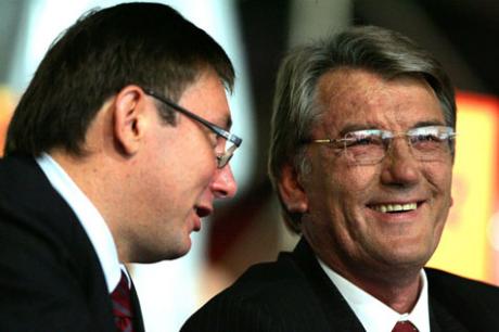 Ющенко требует повысить продажи ГО