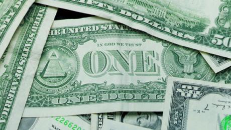 Долларами на межбанке сегодня торговали через другие валюты