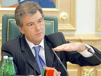 Ющенко: без кредита МВФ золотовалютные резервы сократятся вдвое