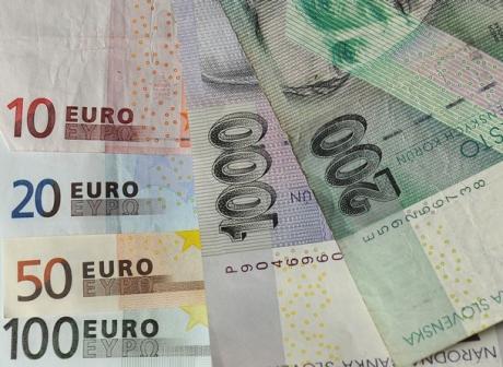 Заявление главы ЕЦБ обвалило евро