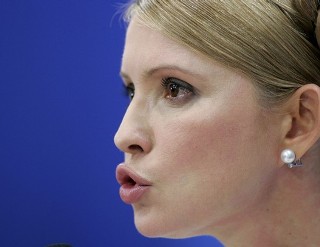 Тимошенко намерена сменить главу НБУ 