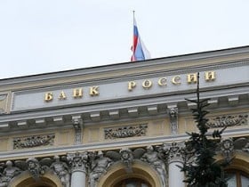 Доля валютных вкладов россиян упала ниже 25 процентов
