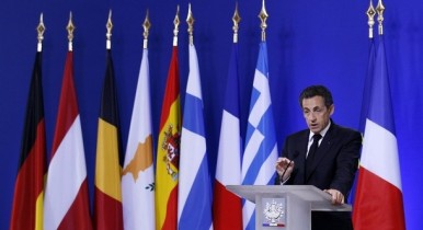 Лидеры стран-участниц ЕС утвердили программу помощи Греции