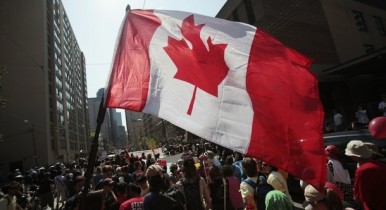 В Торонто проходят протесты против саммита Большой двадцатки (фоторепортаж)