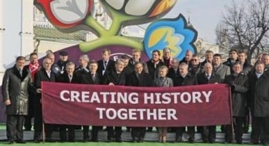 Миллиарды на Евро-2012 будут осваиваться без тендеров