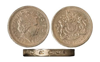 Великобританию заполонили поддельные однофунтовые монеты