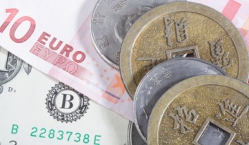 Китай переводит долларовые активы в евро