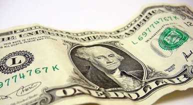 В бюджете-2011 доллар будет стоить 7,95 гривны