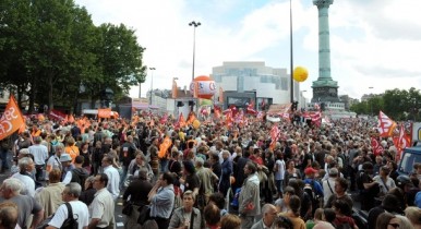 Французские профсоюзы заявляют, что на забастовку вышли 2,9 млн человек