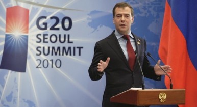 Медведев: После саммита G20 угроза «валютной войны» стала ниже