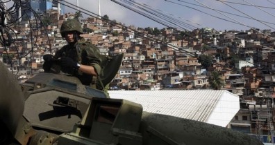 Бразильская армия займется миротворчеством в трущобах Рио-де-Жанейро
