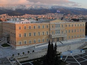 Парламент Греции одобрил повышение налогов