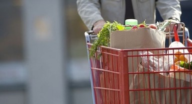 В 2010 покупательская корзина украинцев стала более здоровой, но количество товаров в ней уменьшилось