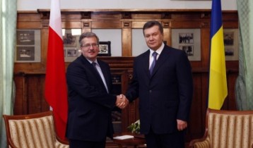 Польша хочет строить стратегическое партнерство с Украиной – Коморовский