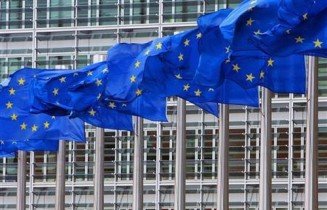 Еврокомиссия подаст в суд на Грецию за ограничения движения капитала