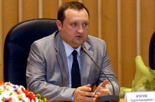 Арбузов хочет запретить валютные кредиты