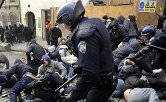 В беспорядках в Хорватии пострадали 33 человека