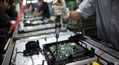 Цены на высокотехнологичные компоненты электронных устройств идут вверх быстрыми темпами, и в ближайшее время их рост продолжится, сообщило сегодня агентство Reuters.
