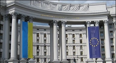 Словакия и Украина отменяют консульский сбор с 23 марта