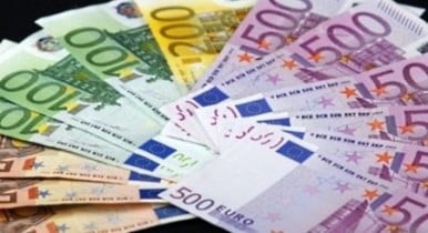 В Украине на межбанке незначительно подорожал евро