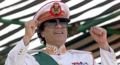 Армия Каддафи выбила повстанцев из ключевых городов Ливии