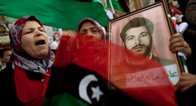 Ливийские повстанцы обвинили войска Каддафи в убийстве 10 тысяч человек