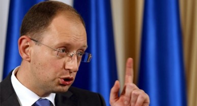 Яценюк: в случае присоединения к Таможенному союзу Украина перейдет на рубль