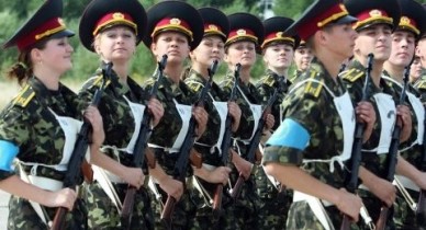 Янукович предлагает сократить армию