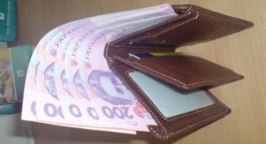 Азаров: Правительство начинает ускоренное повышение заработной платы работникам бюджетной сферы