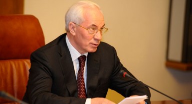 Азаров обещал предпринимателям сохранить упрощенную систему налогообложения
