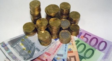 Евро рухнул из-за Испании и Италии