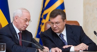 Янукович обещает Азарову жесткий разговор о тарифах ЖКХ