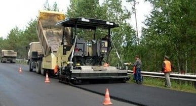 В Украине в 2011 году будет построено 1,5 тыс. км дорог, — Янукович