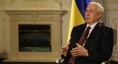 Азаров отказался возвращать России «долги Тимошенко»
