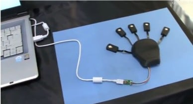 В Японии разработали пятипалую компьютерную мышку