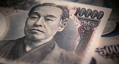 Япония обеспокоена резким ростом курса иены