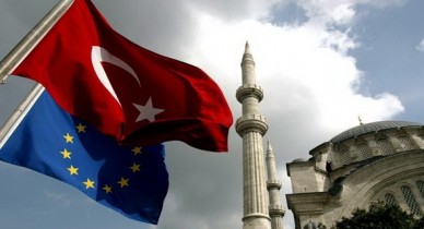Отношения Турции с ЕС, Турция может заморозить отношения с ЕС из-за Кипра.