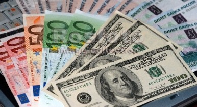 В ноябре иностранцы перевели на 5,5% больше денег в Украину чем в октябре