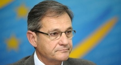 Председатель представительства Европейского союза в Украине Жозе Мануель Пинту Тейшейра, демократизация Украины.