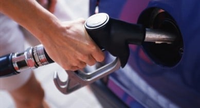Украинцам продают сомнительный бензин, безнин, АЗС.