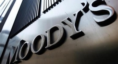 Moody's, Moody's предупредило о возможном снижении рейтингов 17 крупнейших инвестбанков мира.