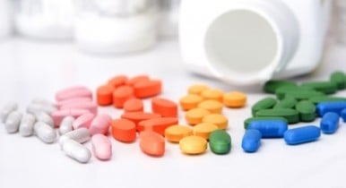 Азаров рассказал, что сделает с лекарствами, европейские подходы к установлению цен на лекарственные препараты.
