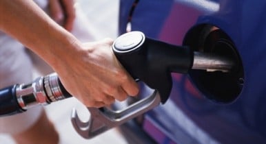 Бензин в Украине, государство закрывает глаза на некачественный бензин.