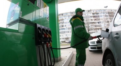 Украинцам обещают долгожданное падение цен на бензин.