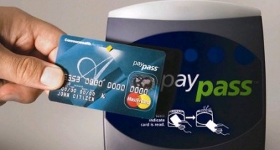 Ощадбанк запустил систему бесконтактных платежей PayPass.