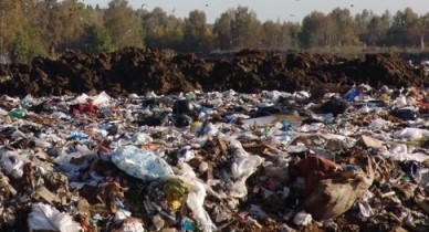 В Украине заставят подписывать договоры о вывозе мусора.