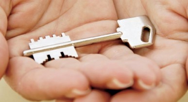 В I полугодии 2012 года количество сделок на рынке недвижимости выросло на 4,4%